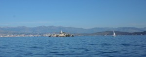 2015-10-27 11h46  phare Peristerai  Albanie canal de Corfou Grèce Mer ionienne
